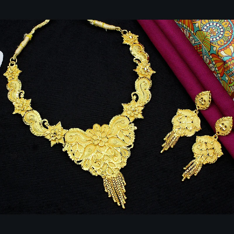 Plaited knot necklaces-Mahavir Dye Gold  Plated Necklace Set