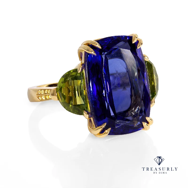 Dusk gothic rings-GIA 17.23ct Deep Blue Violet Cushion TANZANITE Peridot and Diamond Trilogy Ring