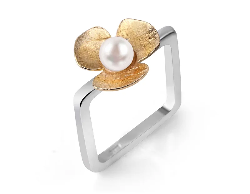 Warm wood rings-Pearl Clover Ring