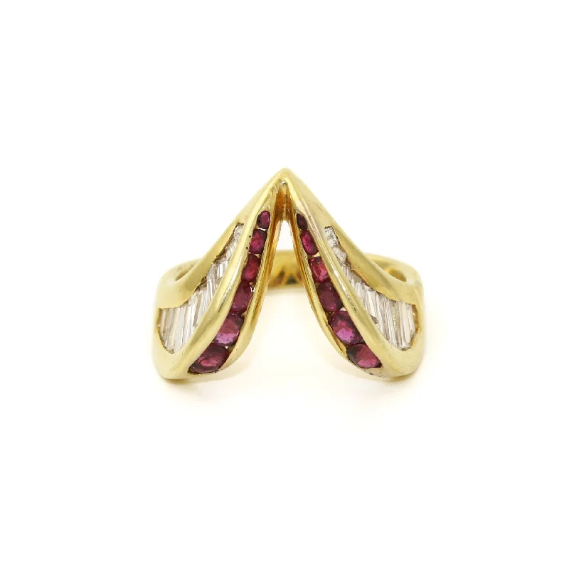 Smooth form rings-18k Gold x Abstract "Ecliptica" Cocktail Ring