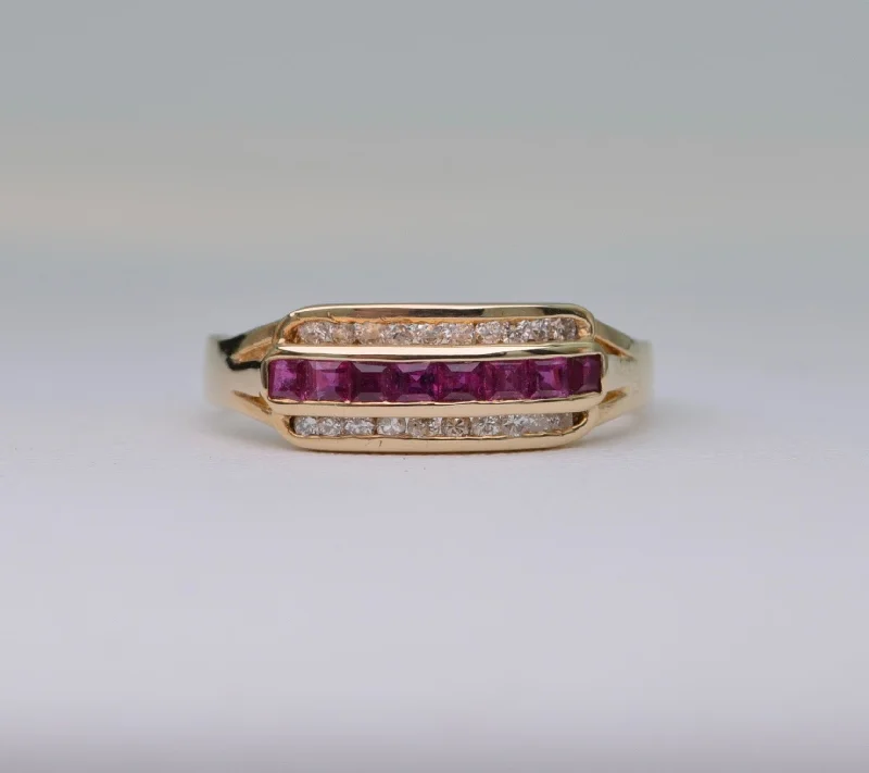 Pure star rings-14K Yellow Gold Ruby and Diamond Band