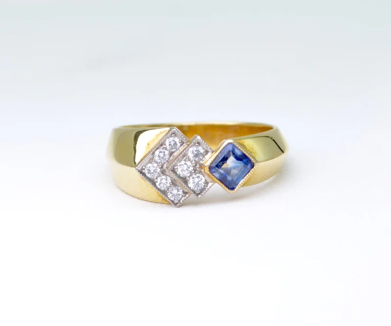 Joy charm rings-Italian-design Sapphire and Diamond Ring