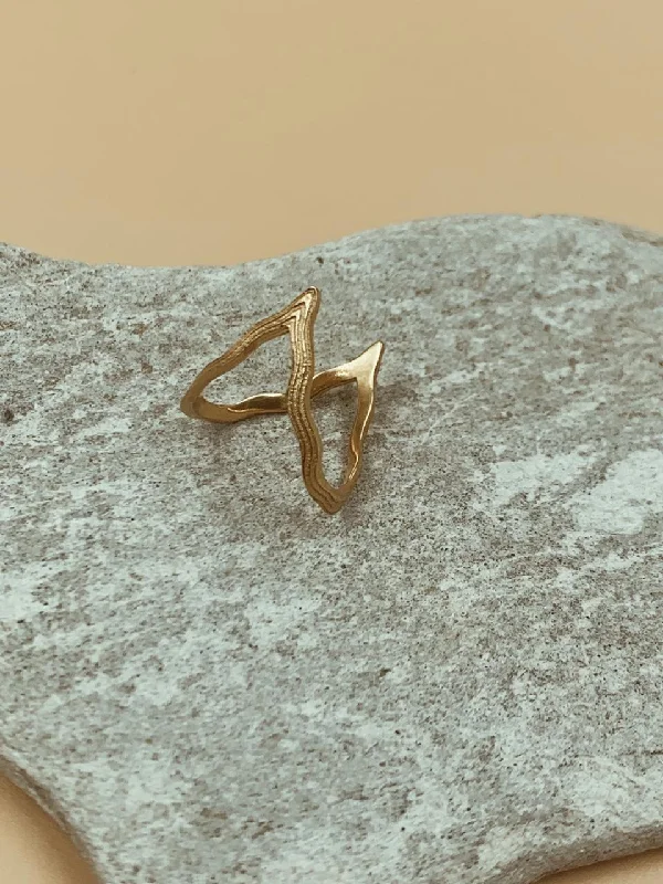 Bold cocktail rings-Sculptural Odi Wiggly Ring | 18kt Solid Gold