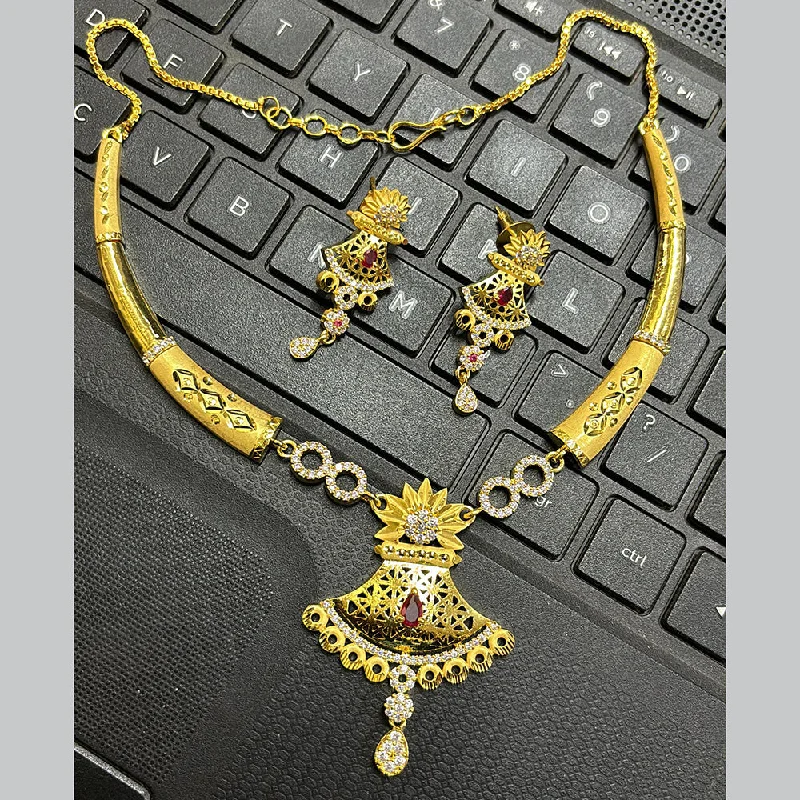 Spring clasp necklaces-Pari Art Jewellery Forming Gold Necklace Set