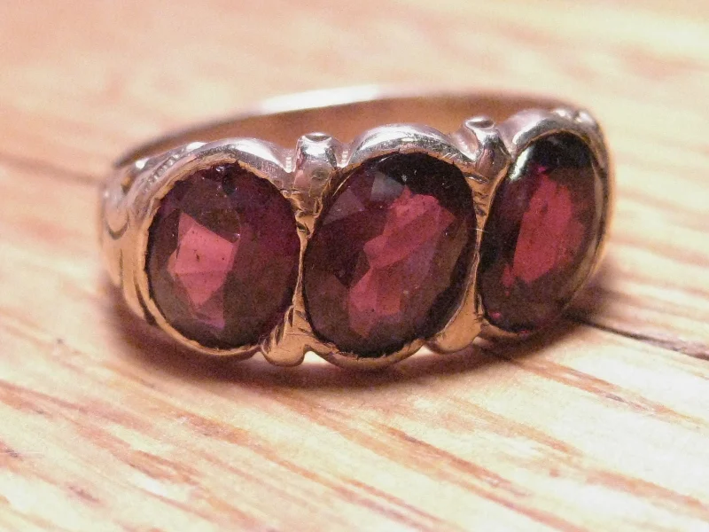 Astro theme rings-Vintage Ring,  14kt  Victorian Yellow Gold Triple Garnet Ring, Engraved Band, sz. 9.5, 5.04 gr.