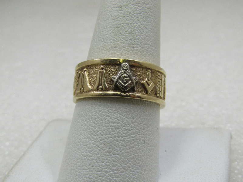 Oval stone rings-Vintage 14kt Masonic 8mm Symbol Band Ring, Sz. 9 , Signed MECCA, Two Tone