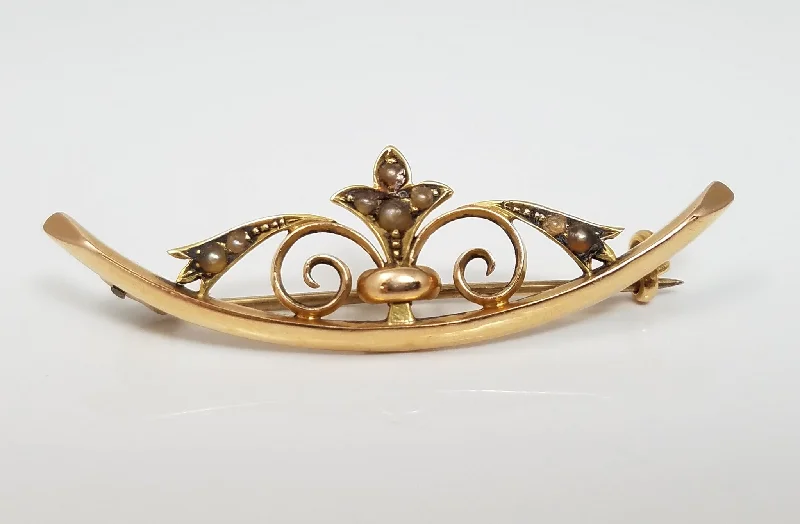 Light clay brooch-Victorian 15k Yellow Gold Brooch