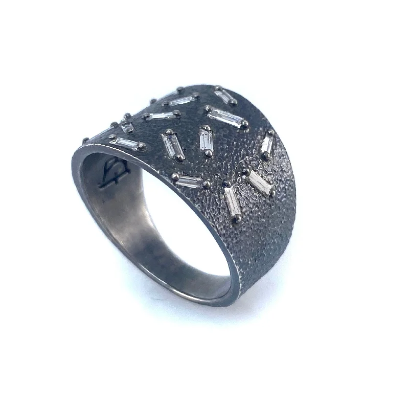 Bold geometric rings-Wide Oxidized Sterling Silver Ice Ring