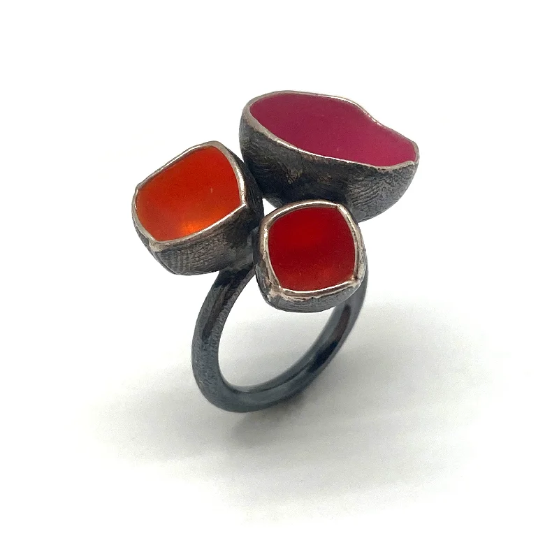 Art deco rings-Tri-Circle Pink and Oxidized Silver Ring